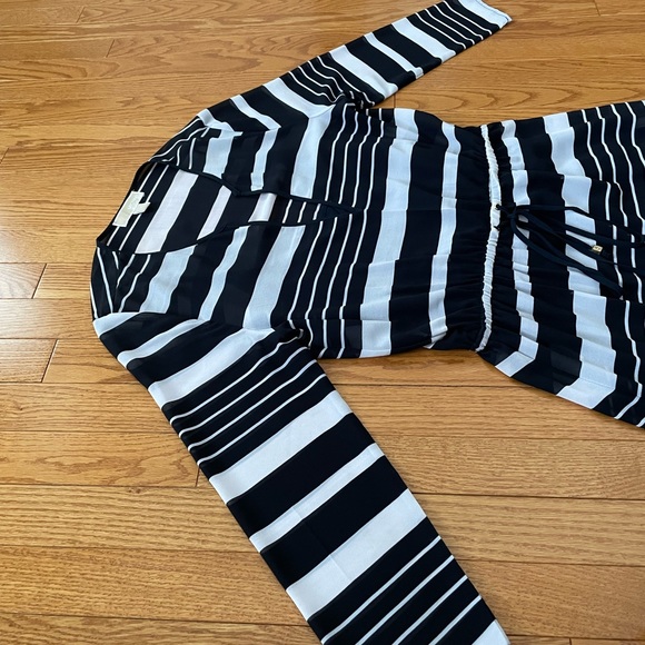 MICHAEL KORS Resort- Striped Navy and White Maxi dress with removable slip - Picture 4 of 15